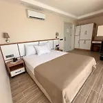 Guezel Life Homestay Cesme
